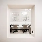 Le White - Le 42 Restaurant 4*