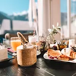 Hotel Le White - Le 42 Restaurant 4*