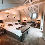 Le White - Le 42 Restaurant Hotel 4*