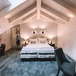 Le White - Le 42 Restaurant 4*