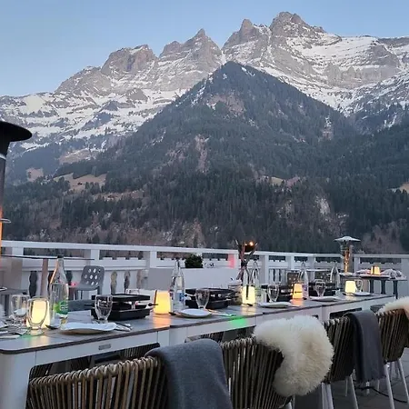 Le White - Le 42 Restaurant Hotel