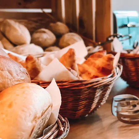 Hotel Le White - Le 42 Restaurant 4*