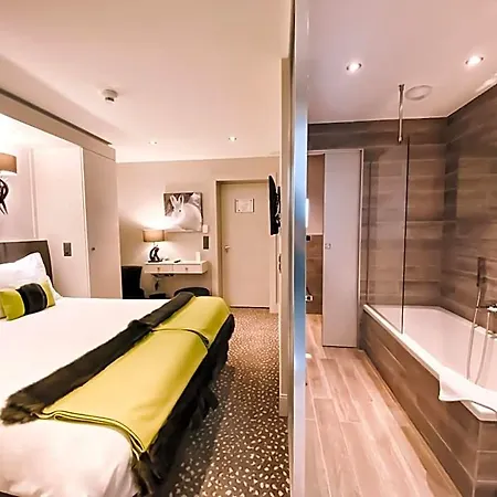 Le White - Le 42 Restaurant 4*