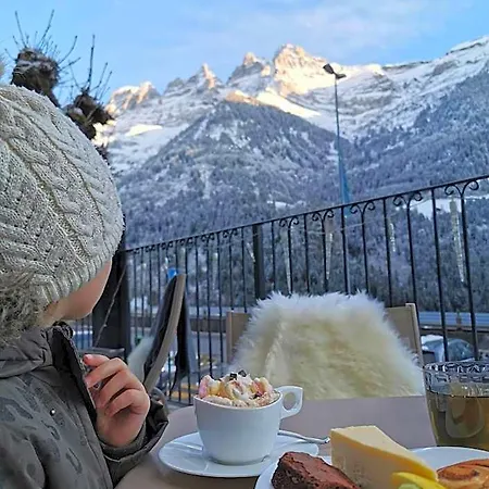 Le White - Le 42 Restaurant 4* تشامبري