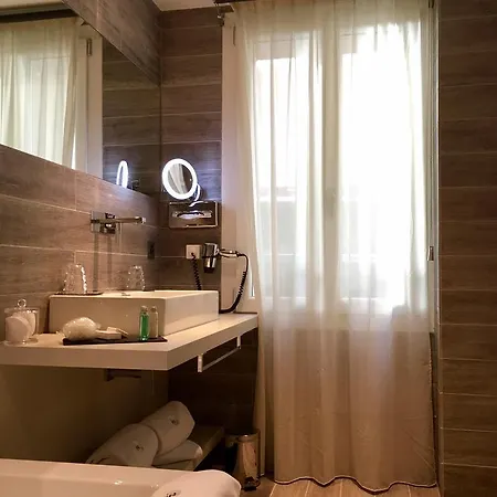 Le White - Le 42 Restaurant