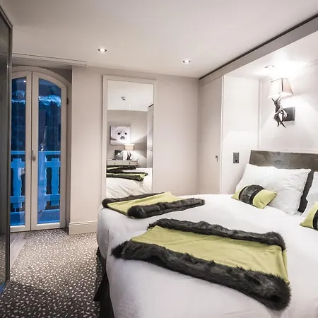 Hotel Le White - Le 42 Restaurant 4*