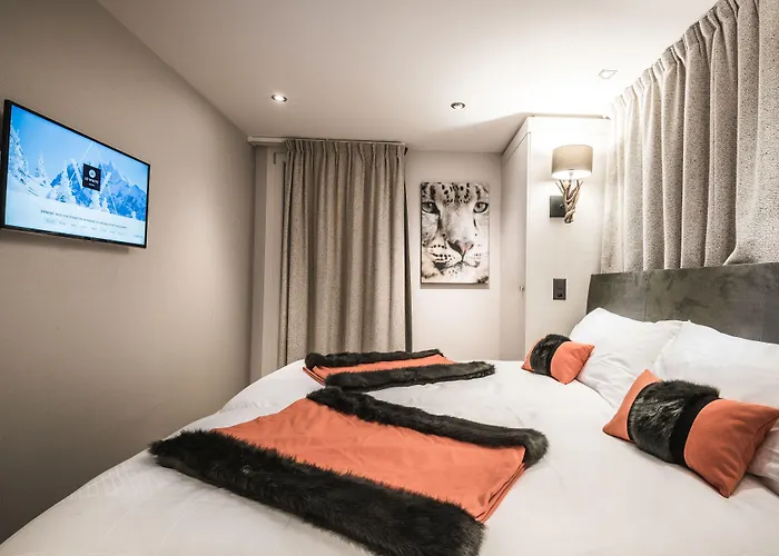 Le White - Le 42 Restaurant Hotel 4*