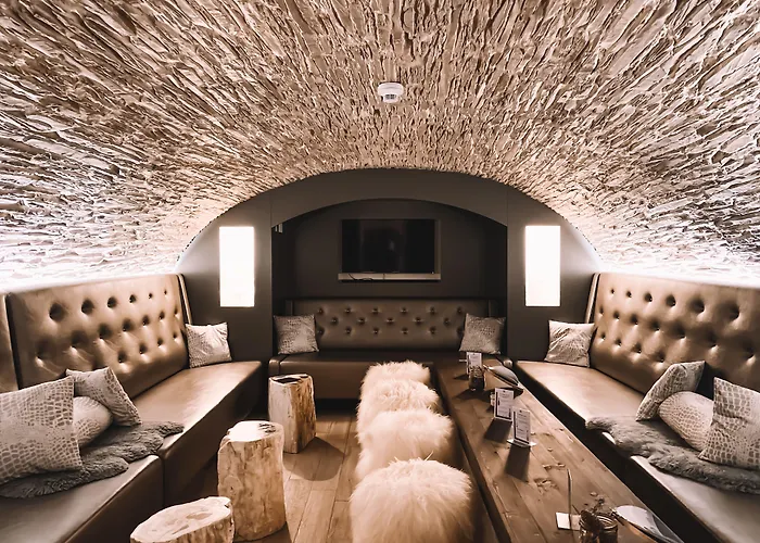 Le White - Le 42 Restaurant 4*