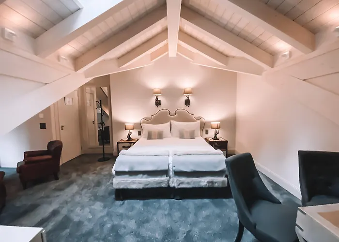 Le White - Le 42 Restaurant 4*