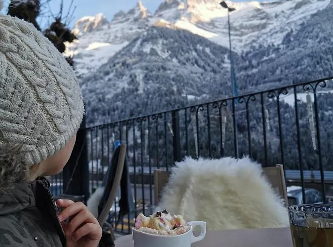 Le White - Le 42 Restaurant Hotel 4*