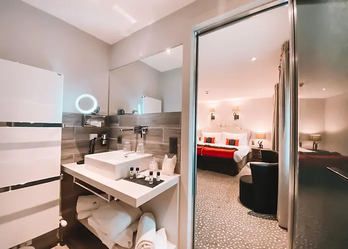 Le White - Le 42 Restaurant Hotel