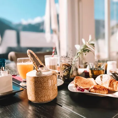 Hotel Le White - Le 42 Restaurant Champéry