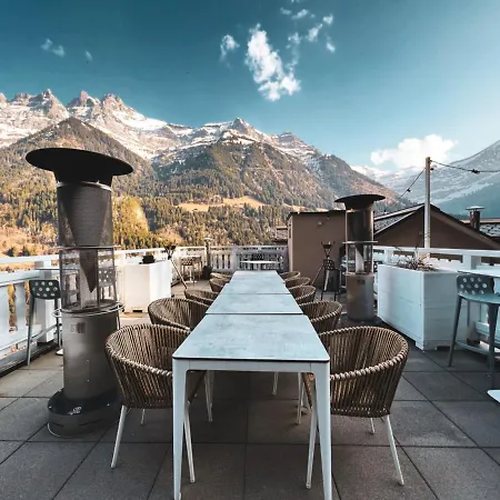 Le White - Le 42 Restaurant Hotel 4*