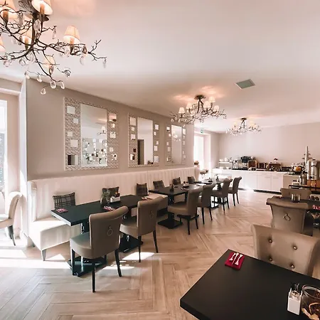 Le White - Le 42 Restaurant Hotel Champery
