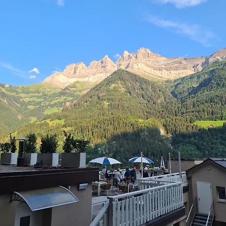 Le White - Le 42 Restaurant Hotel 4*