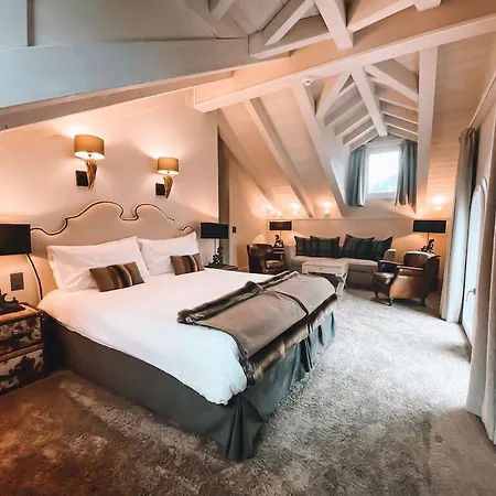 Le White - Le 42 Restaurant Hotel 4*