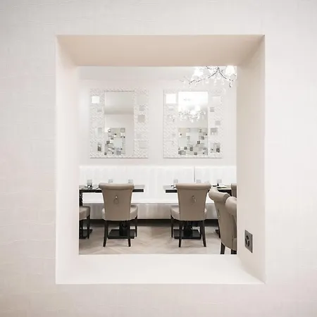 Le White - Le 42 Restaurant Champéry