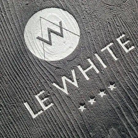 Hotel Le White - Le 42 Restaurant Champéry