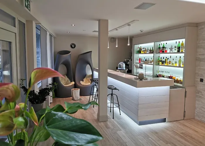 Le White - Le 42 Restaurant 4*